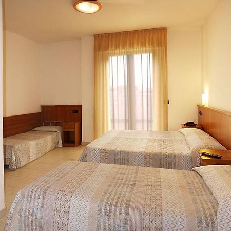 Hotel Alla Rotonda Lido di Jesolo Luaran gambar