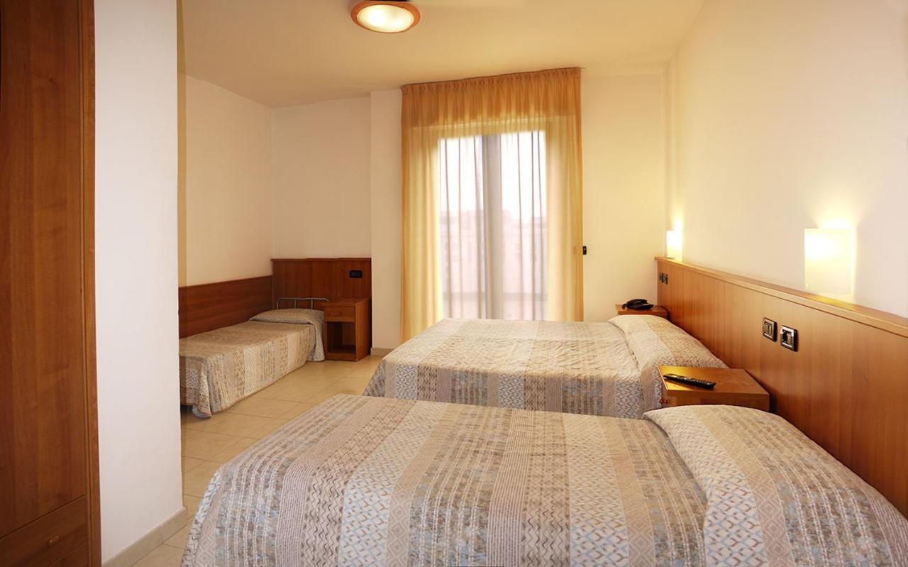Hotel Alla Rotonda Lido di Jesolo Luaran gambar