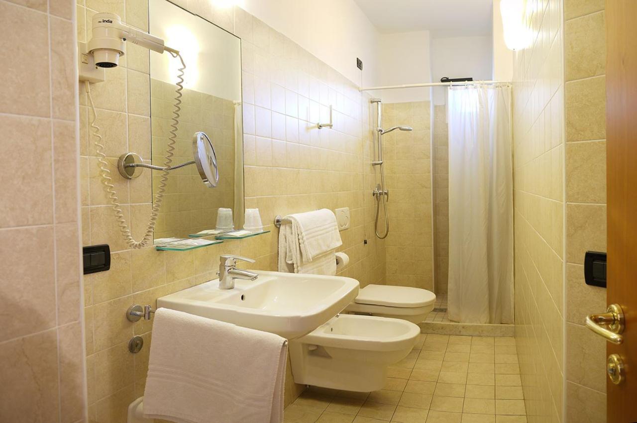Hotel Alla Rotonda Lido di Jesolo Luaran gambar