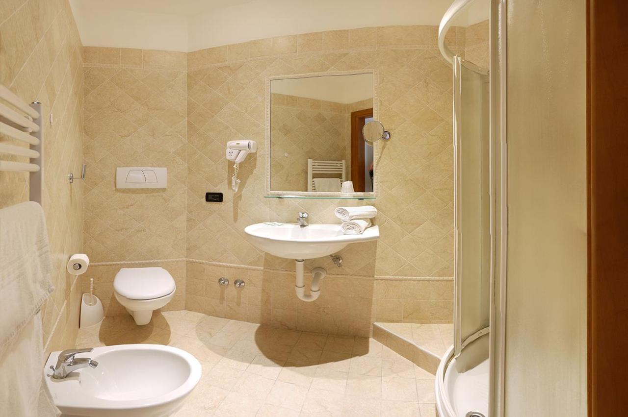 Hotel Alla Rotonda Lido di Jesolo Luaran gambar