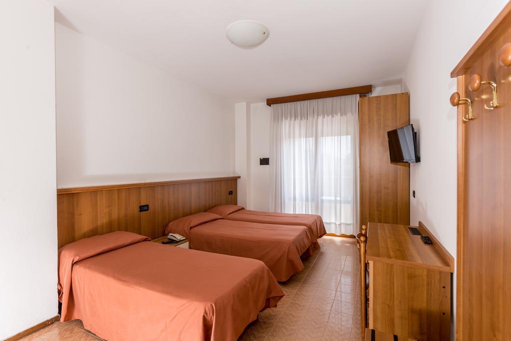 Hotel Alla Rotonda Lido di Jesolo Luaran gambar