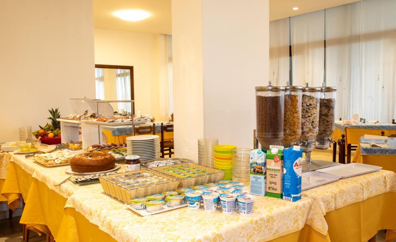 Hotel Alla Rotonda Lido di Jesolo Luaran gambar